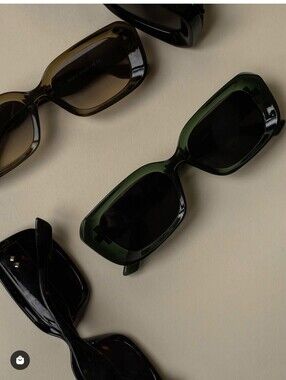 Classic Rectangular Women's Sunglasses – Dark Green Frame